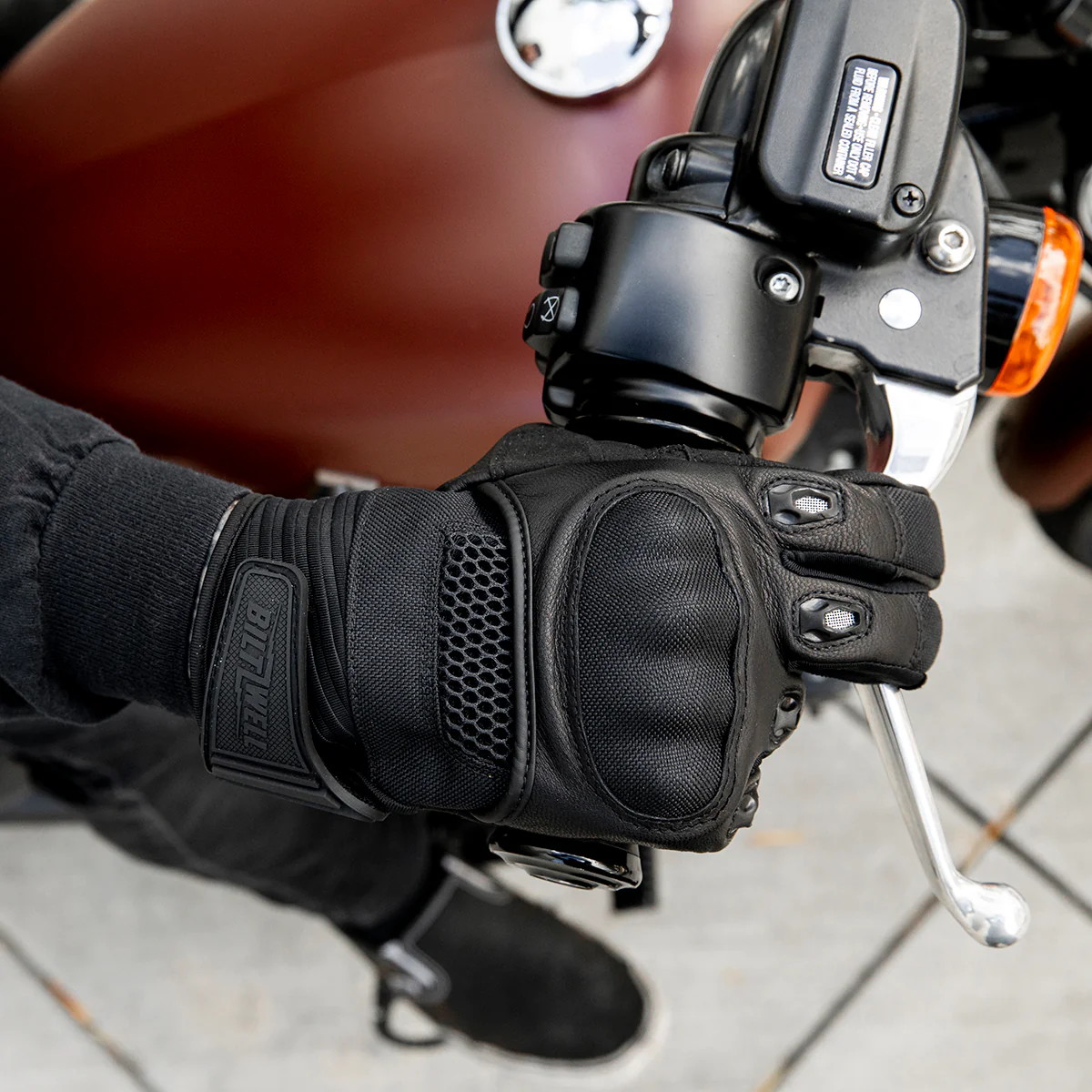 Bridgeport Gloves - Black Out - Image 15