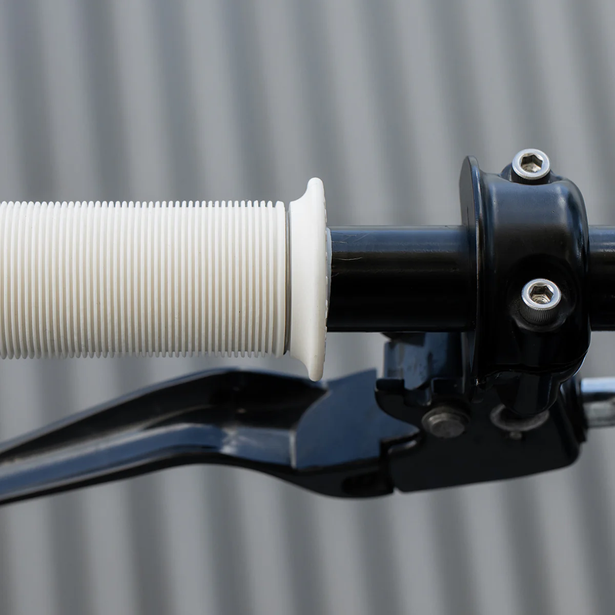 Kung Fu TPV Grips - White - Image 4