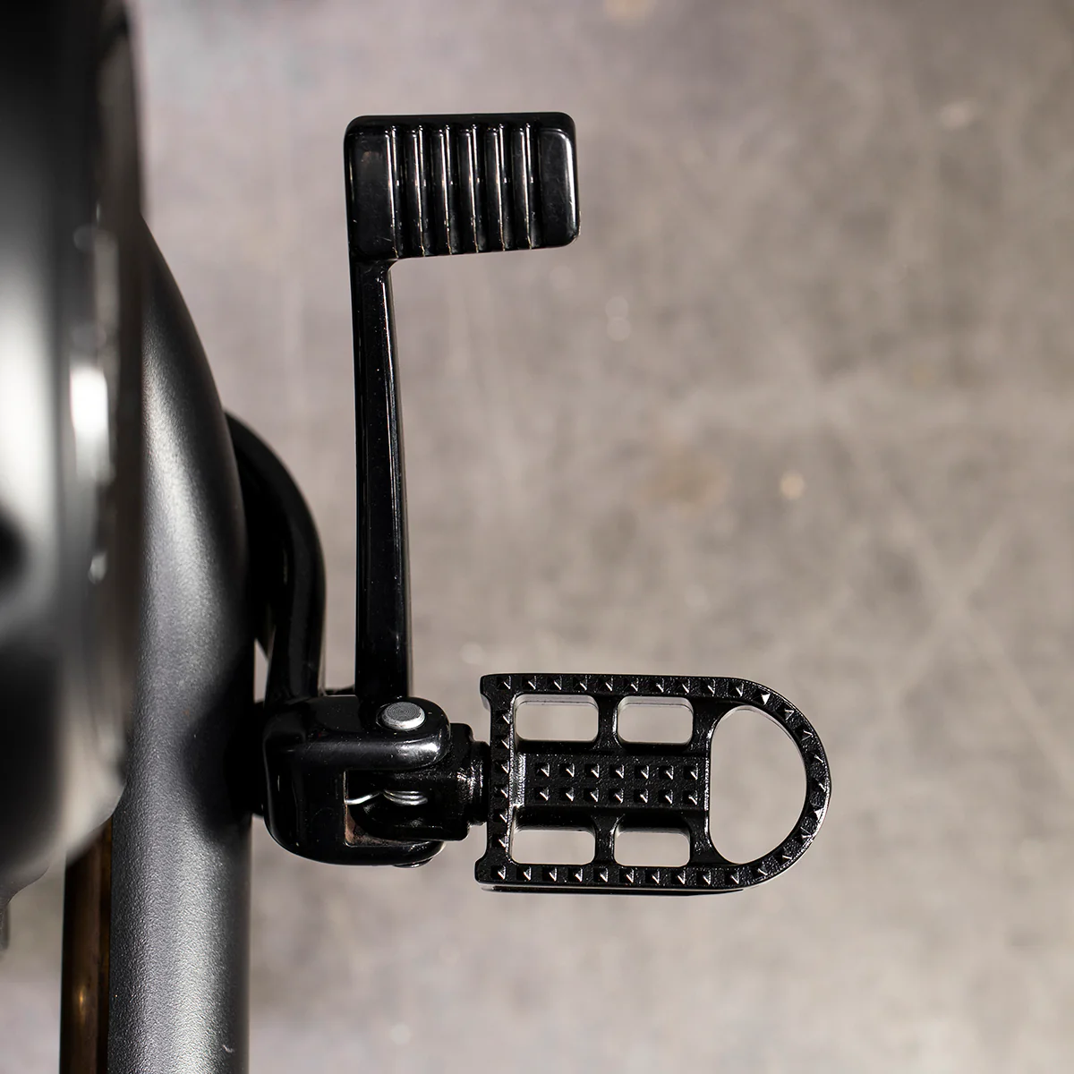 Mushman Foot Pegs HD Rider - Black Electroplate - Image 5