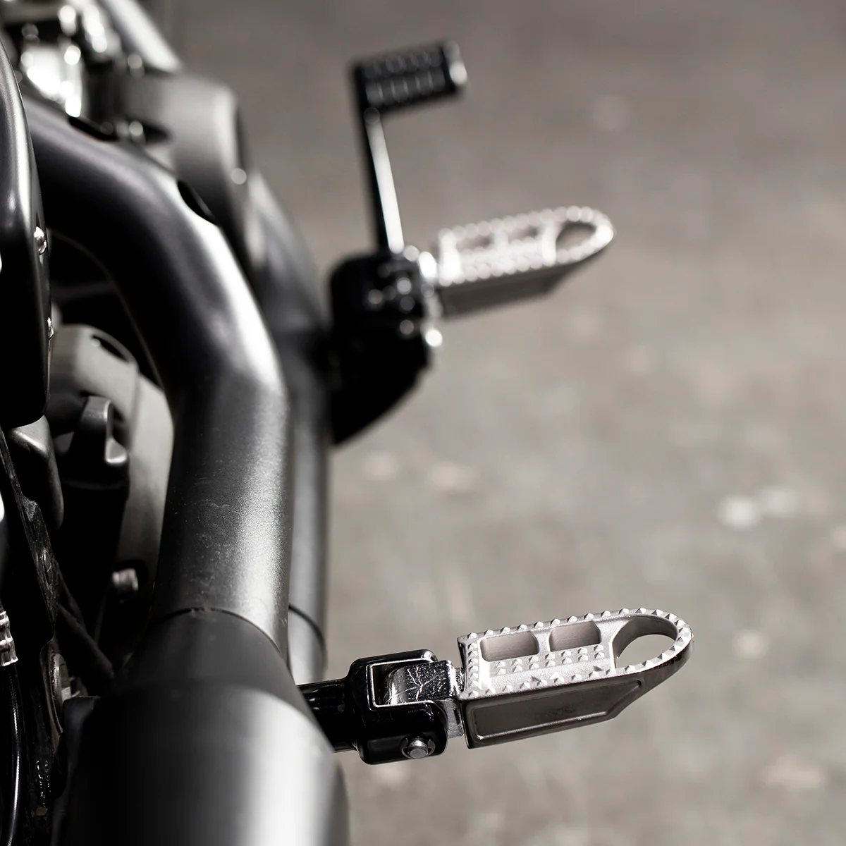 Mushman Foot Pegs HD Passenger - Polished - Image 6