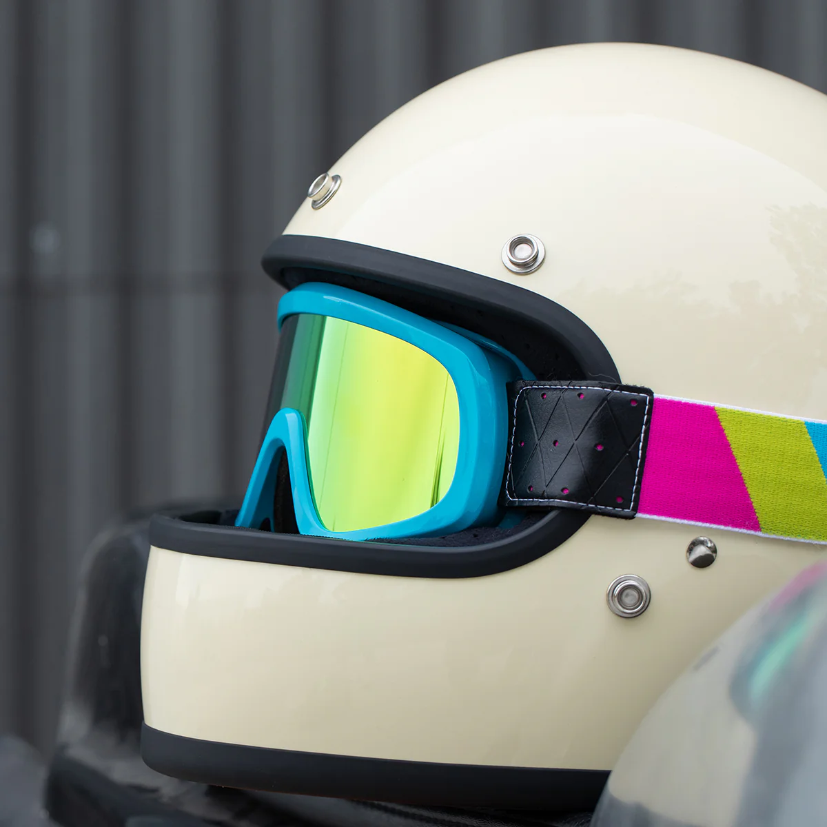 Overland 2.0 Goggle - Tri Stripe Jet Boat - Image 6